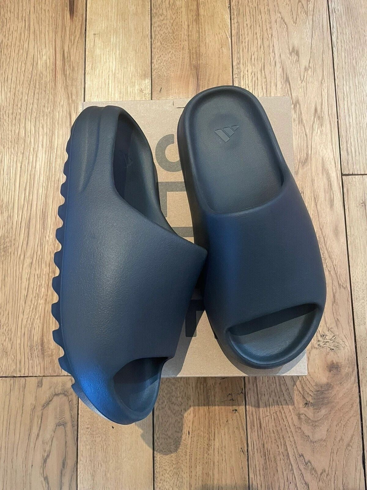 Adidas yeezy slides