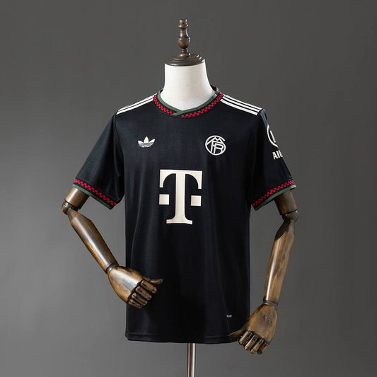Bayern Munich (black)